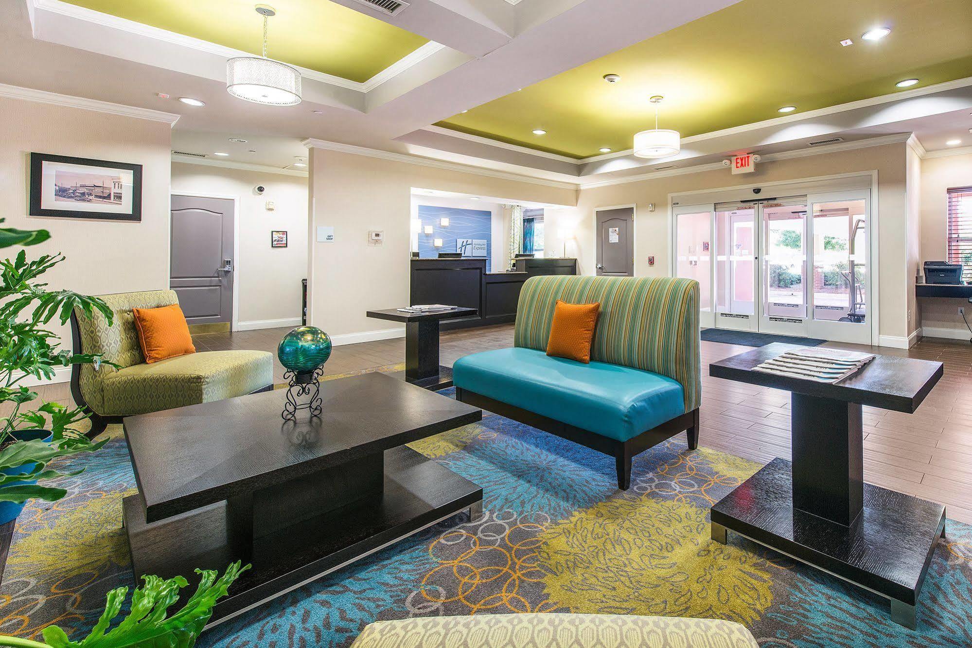 Holiday Inn Express Hotel & Suites Lagrange I-85 By Ihg Exterior photo